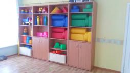 Сенсорная комната.

Сенсорная комната организована для игровых действий с предметами детей раннего возраста.